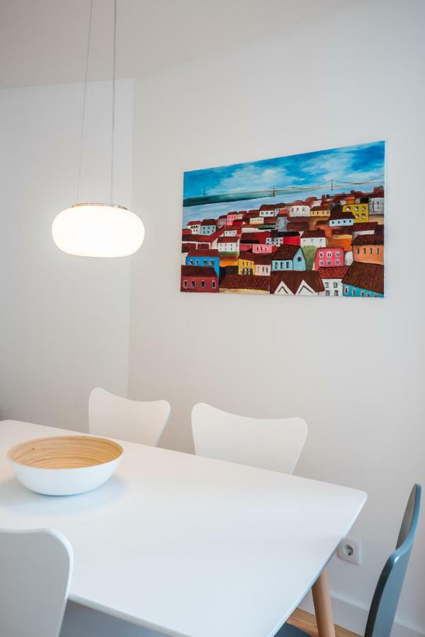 Sunshine House - Exclusive Apartment - Home By The Castle Lisboa Eksteriør billede